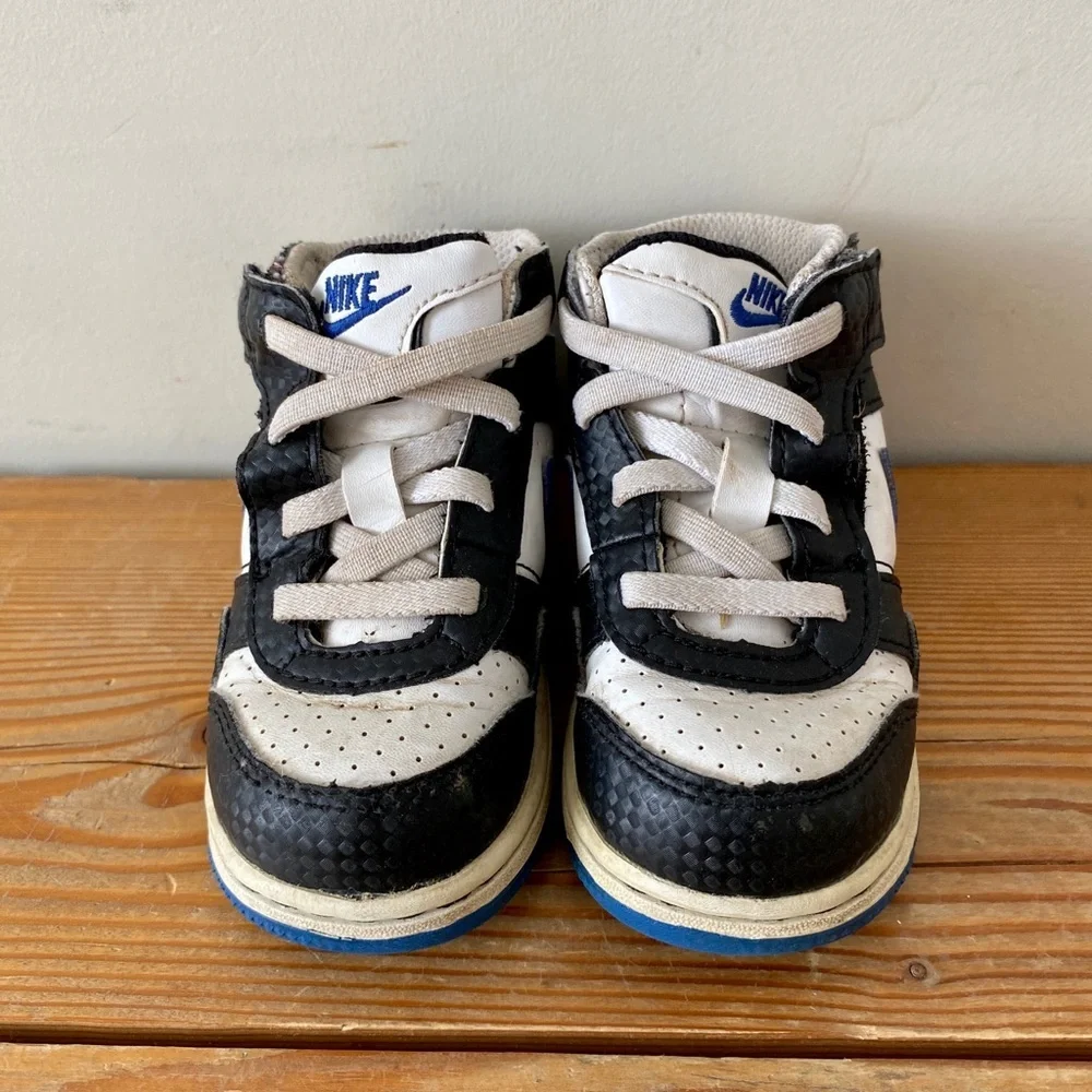 Nike 2012  Toddler Velcro Sneakers Sz 6C - Picture 2 of 7